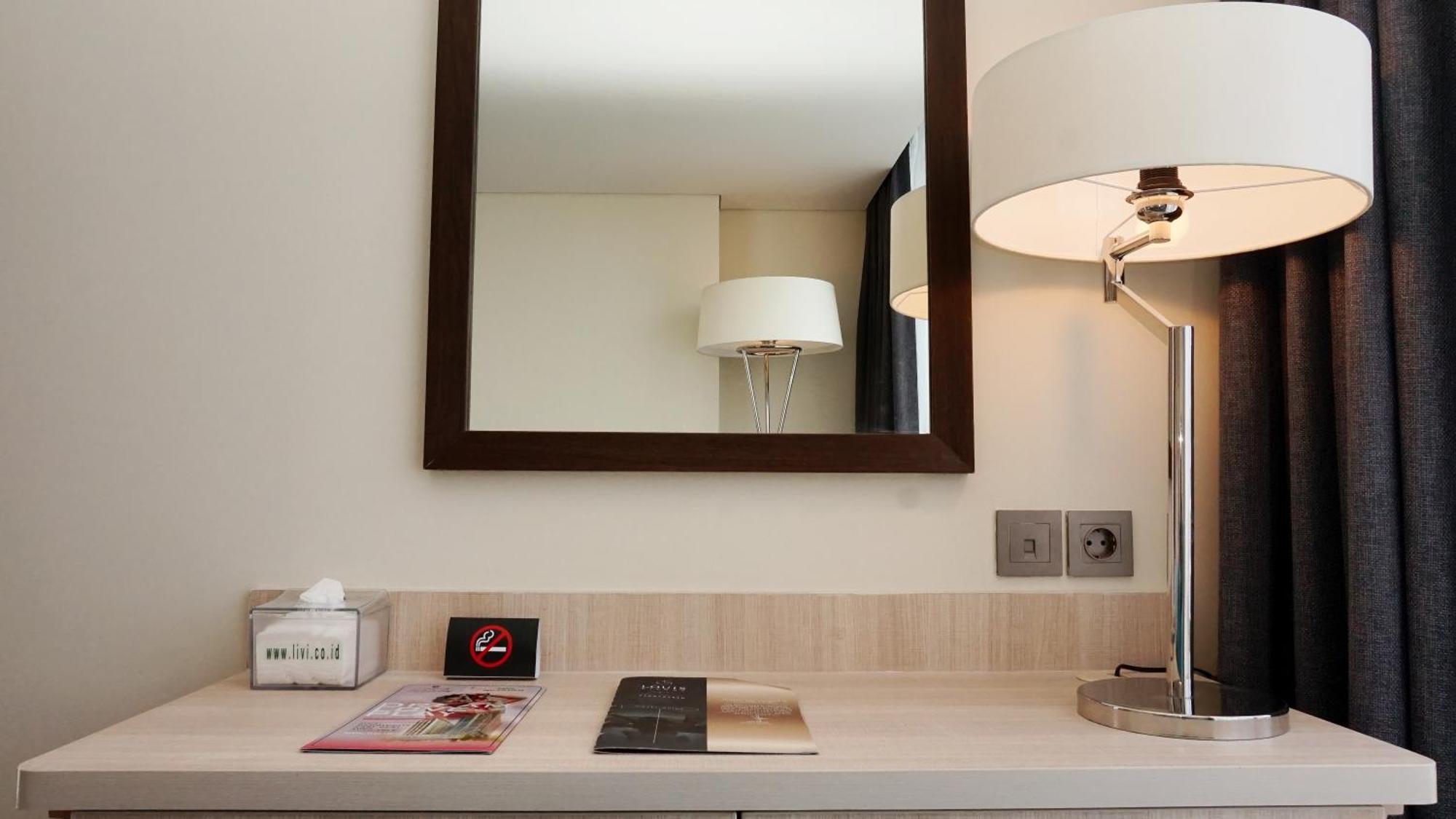 Louis Kienne Hotel Pandanaran Semarang Dış mekan fotoğraf